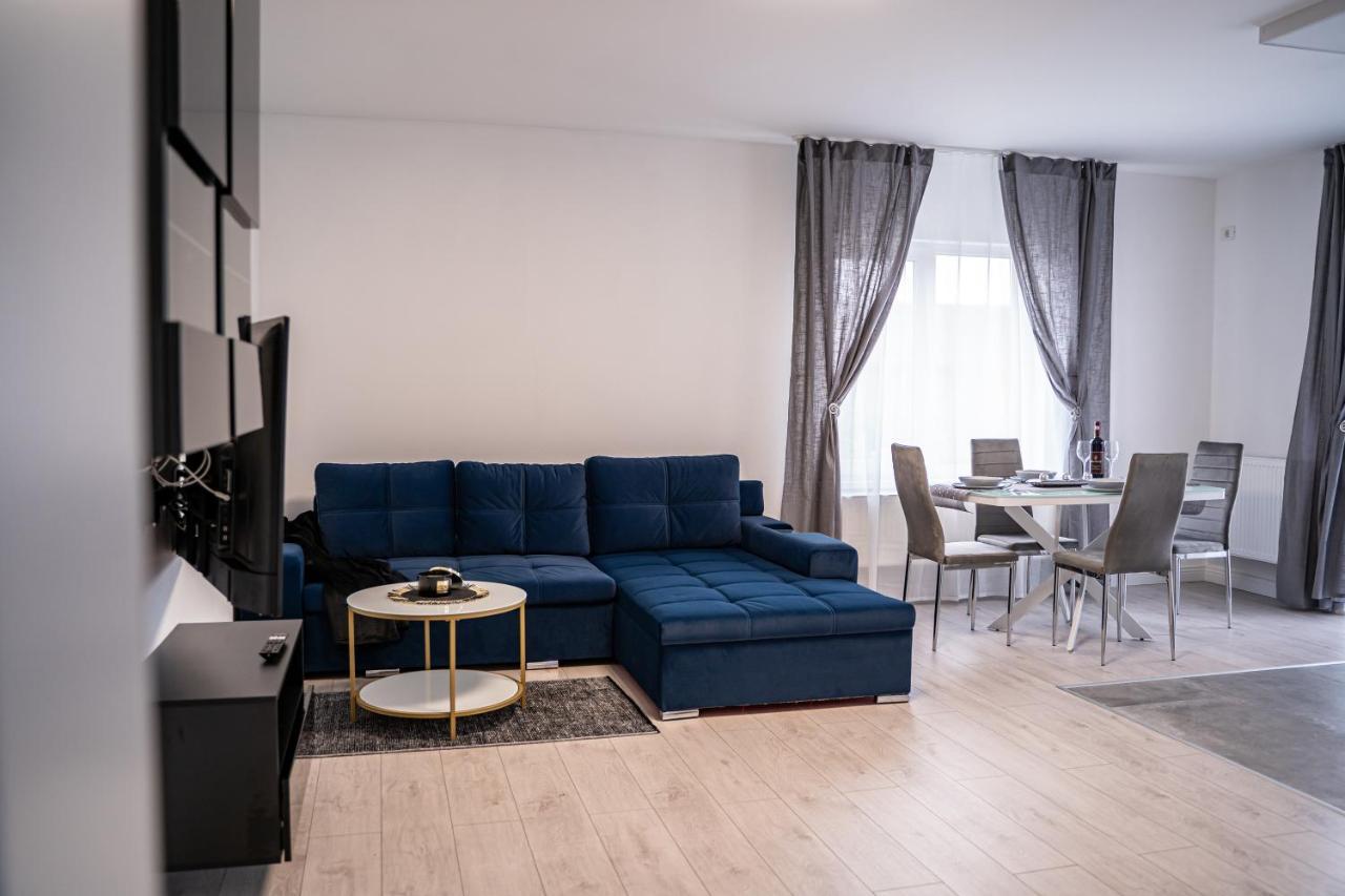 Cozy Apartment In Dumbravita Dumbravita  Esterno foto